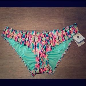 NWT Ruffle Cheeky Bikini Bottom